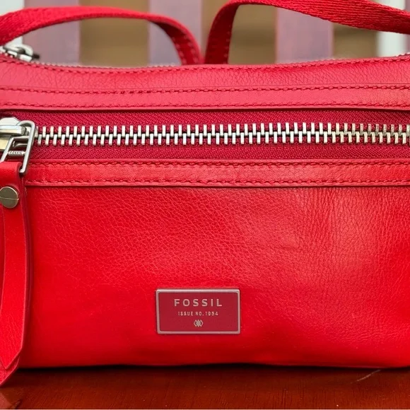 Fossil Dawson Mini Crossbody - Real Red - NWT - Picture 13 of 17
